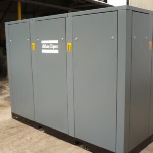 Compressore a vite usato Atlas Copco GA 110 kw – 7,5 bar